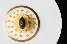 L'atelier de Joel robuchon signature dishes Le Caviar Imperial
Le Foie Gras
Le Homard Du Maine